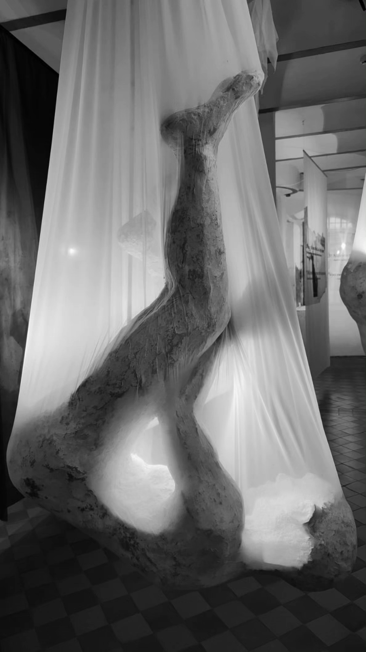 Exposición en el interior del Fuerte Noveno, en Kaunas