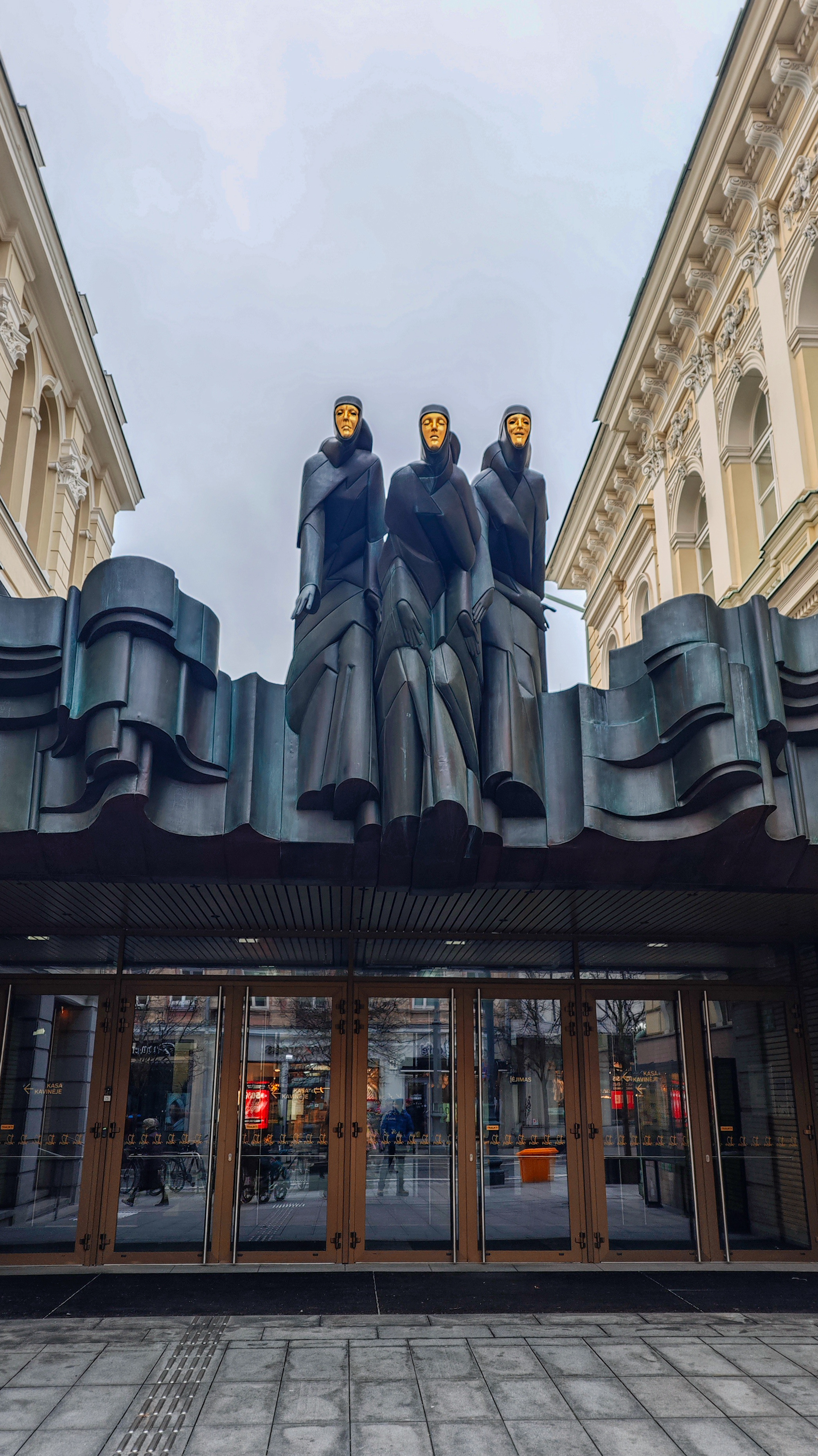 Teatro Nacional, en Avenida Gediminas, Vilna