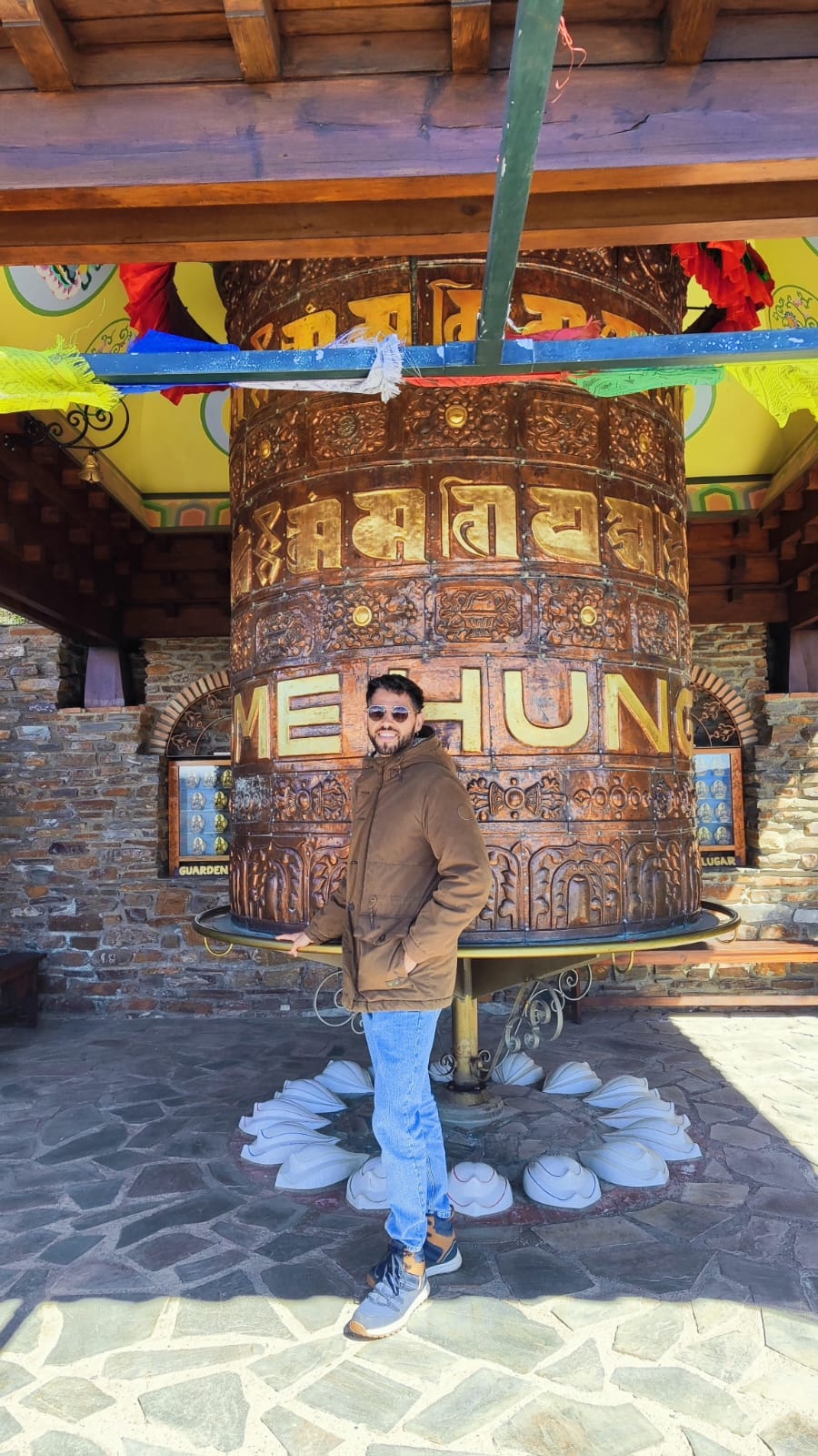 Rueda de oración en el Templo O Sel Ling, Soportujar