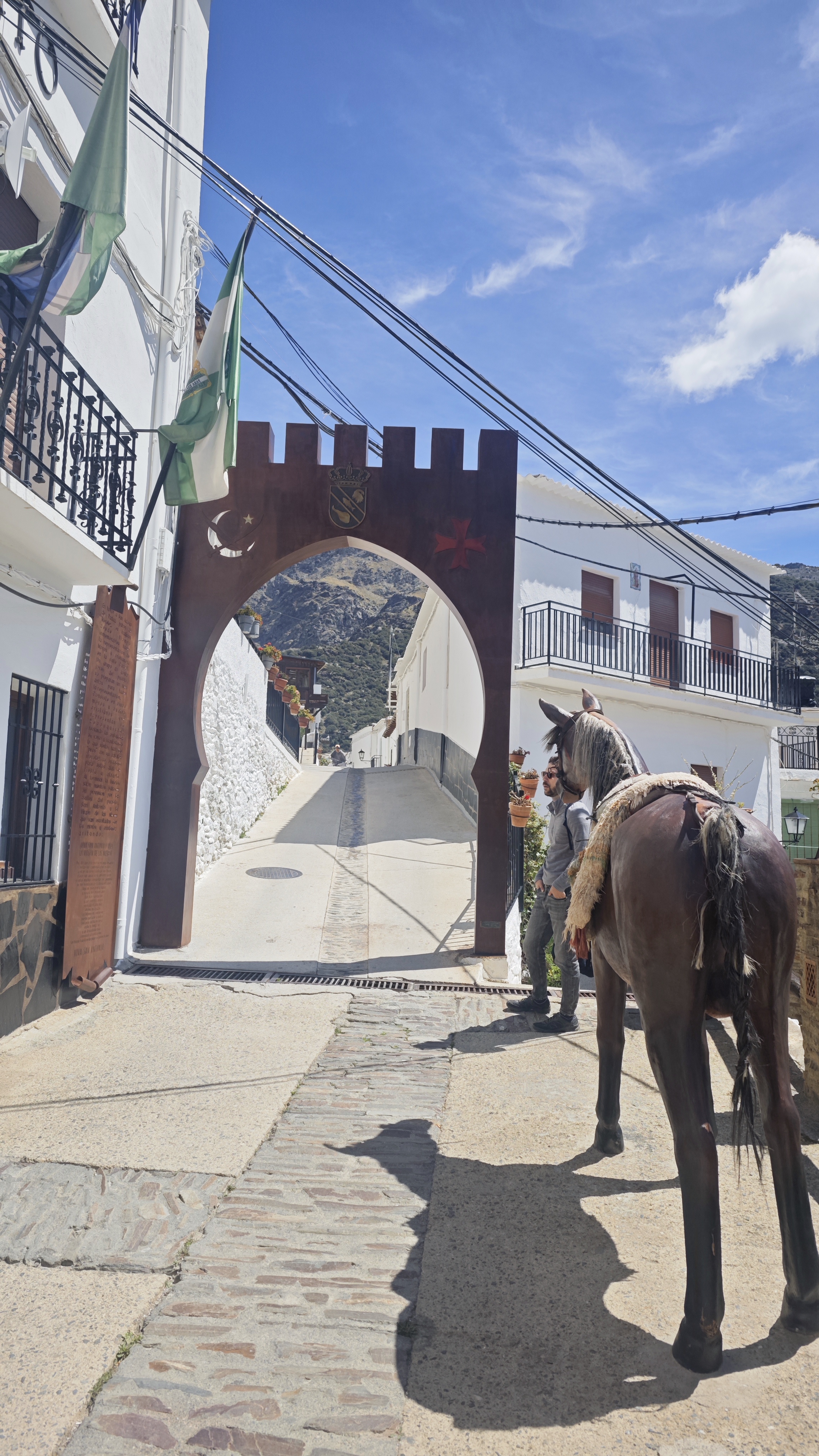 Entrada al barrio alto de Trevélez