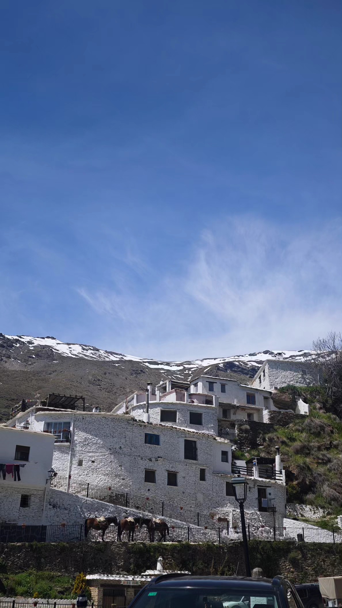 Barrio alto de Trevélez y vistas de Sierra Nevada