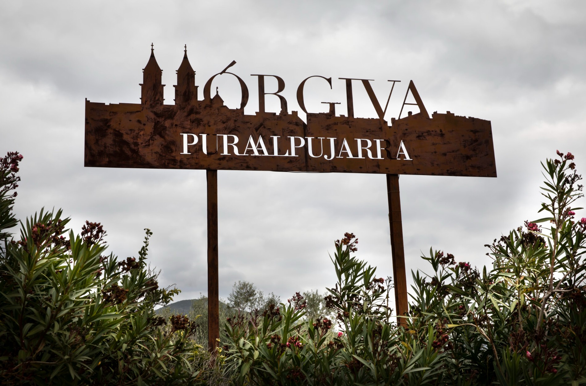 Letrero a la entrada de Órgiva