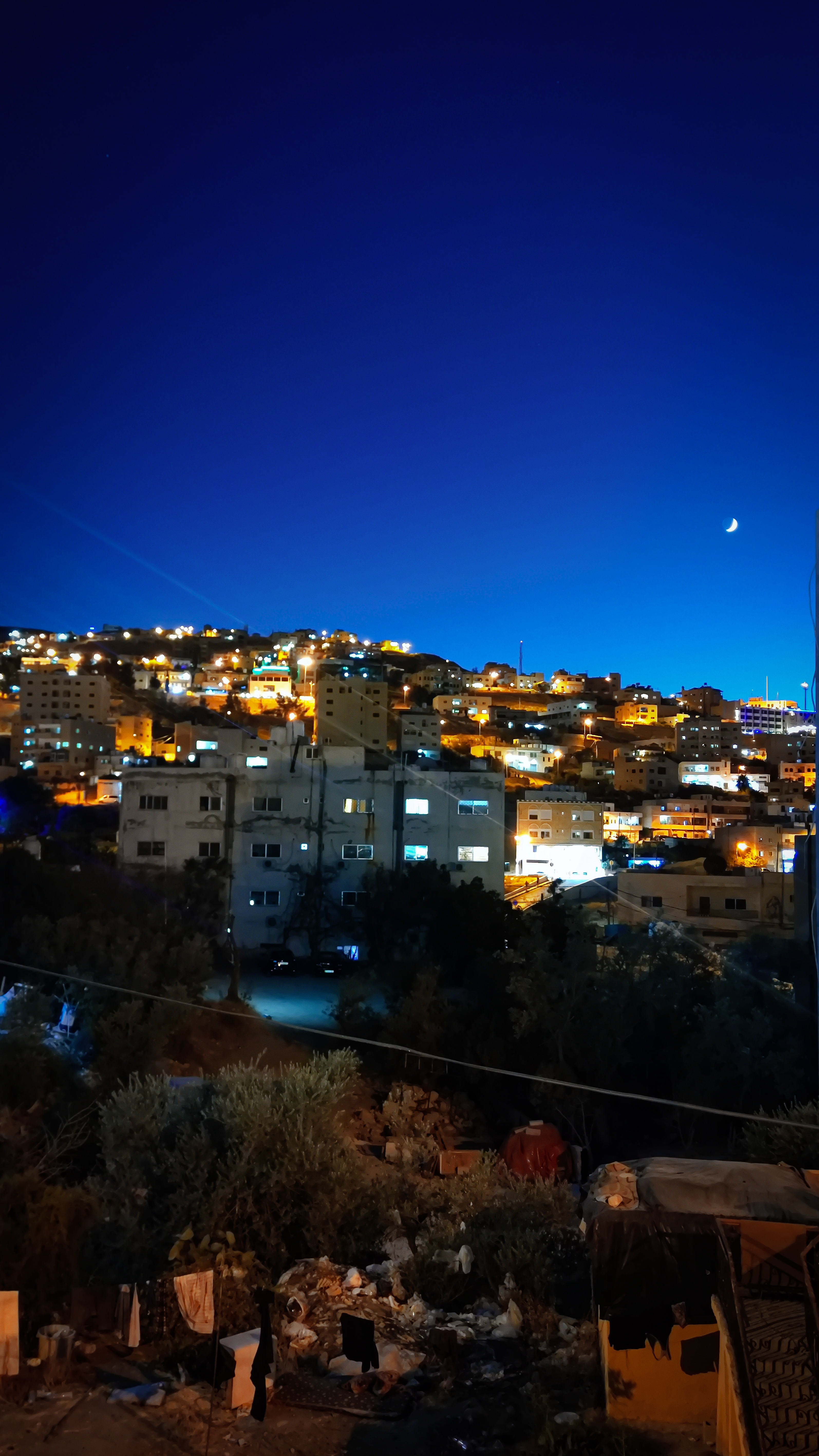 Anochecer en Wadi Musa, Jordania.