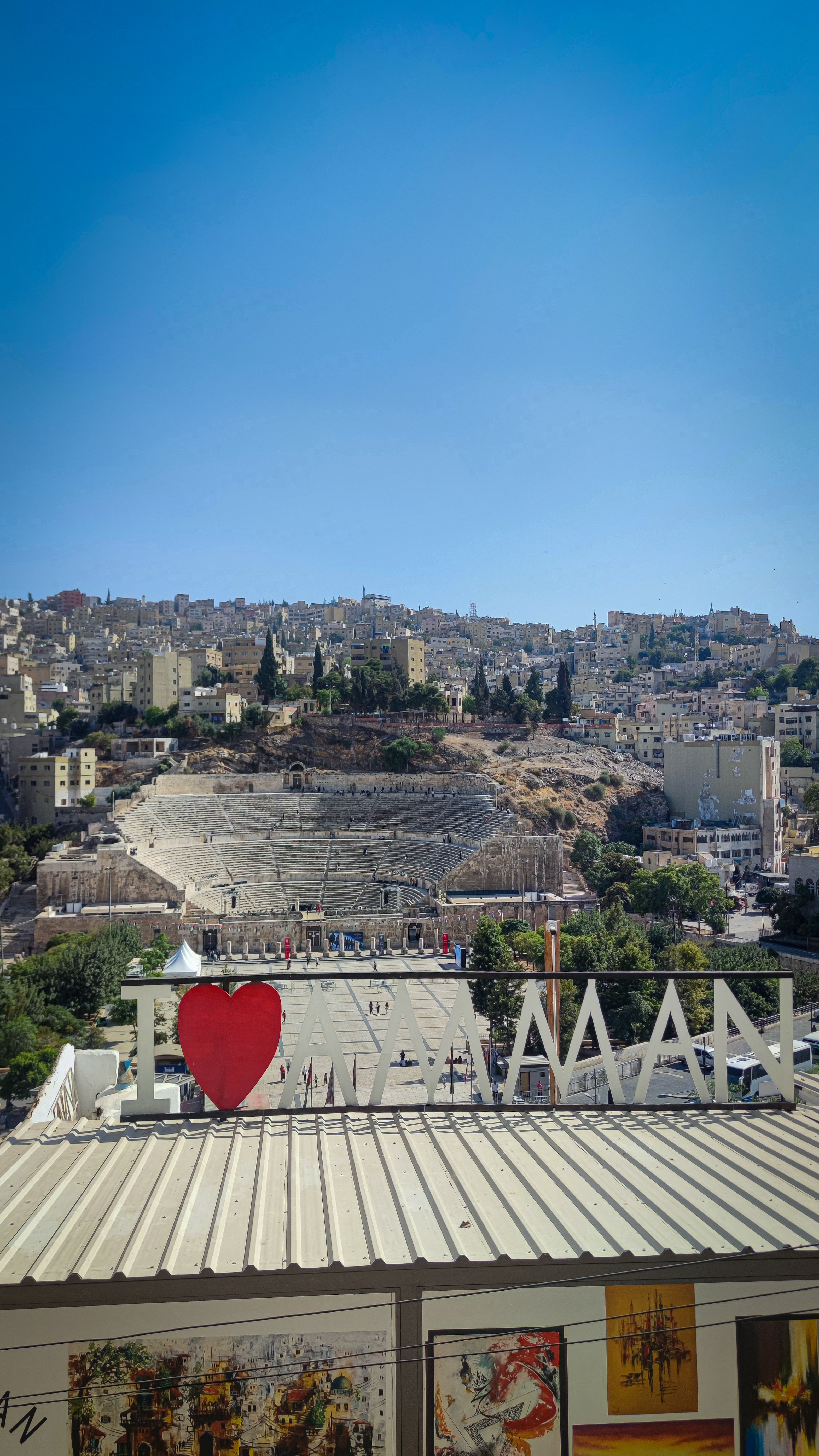 Vista panorámica del teatro romano de Ammán, Jordania.