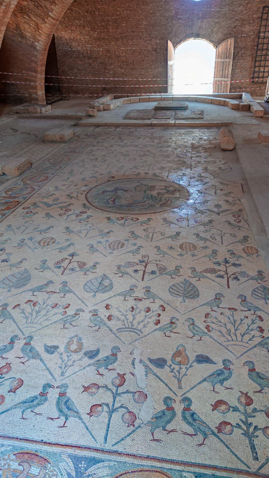 Iglesia de los Apóstoles, Madaba, Jordania. Mosaico central.