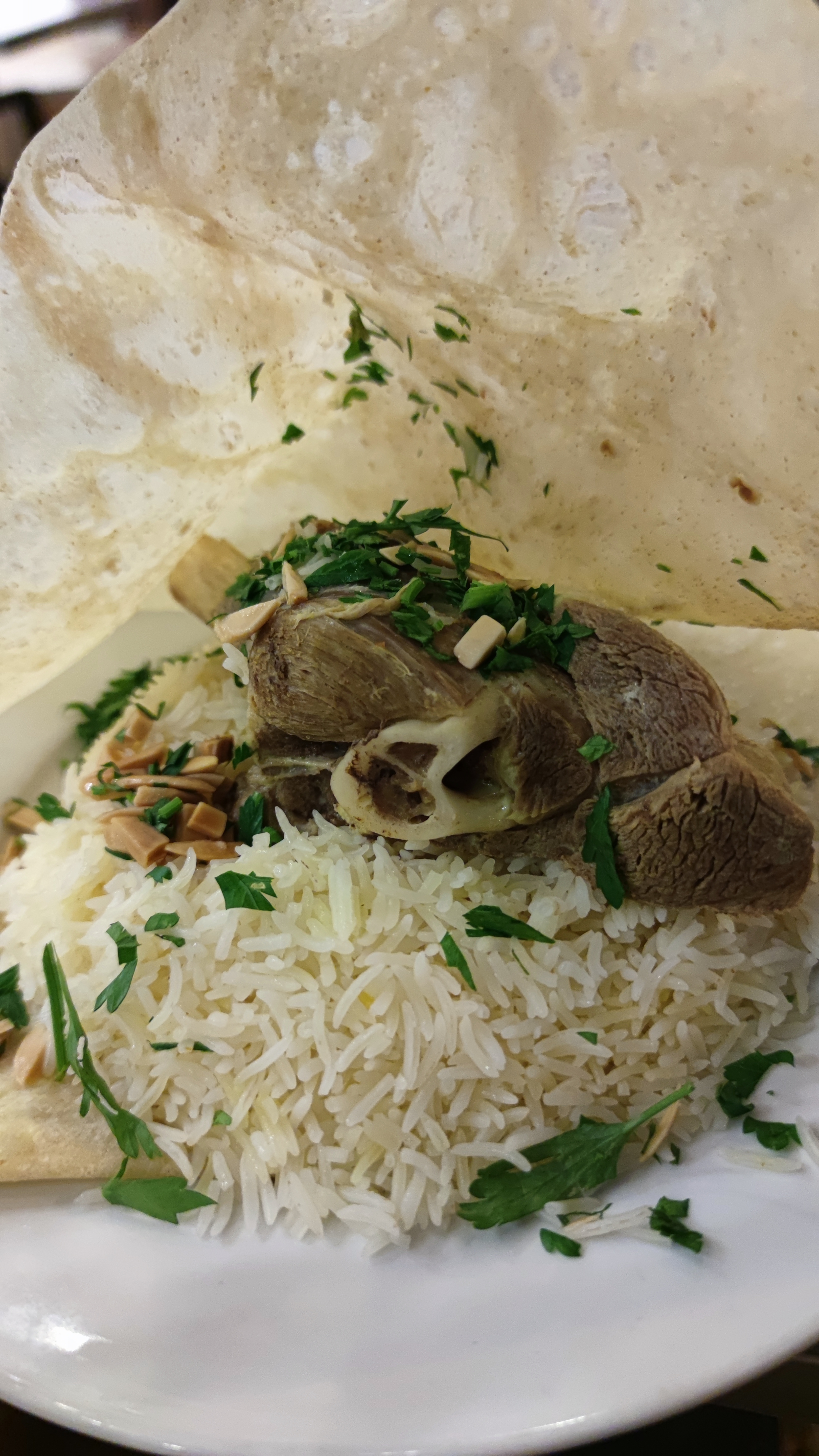 Restaurante Beit Al-Barakah. Mansaf. Wadi Musa, Jordania.