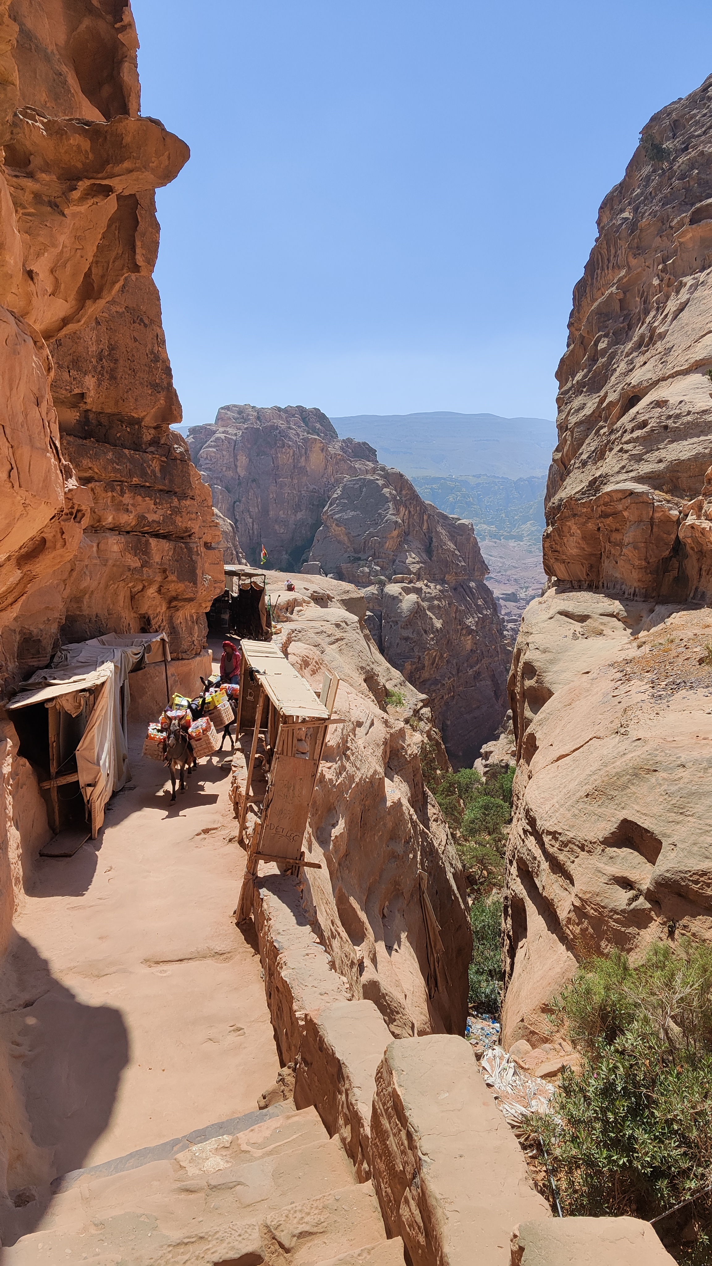 Subida al Monasterio de Petra, en Jordania.