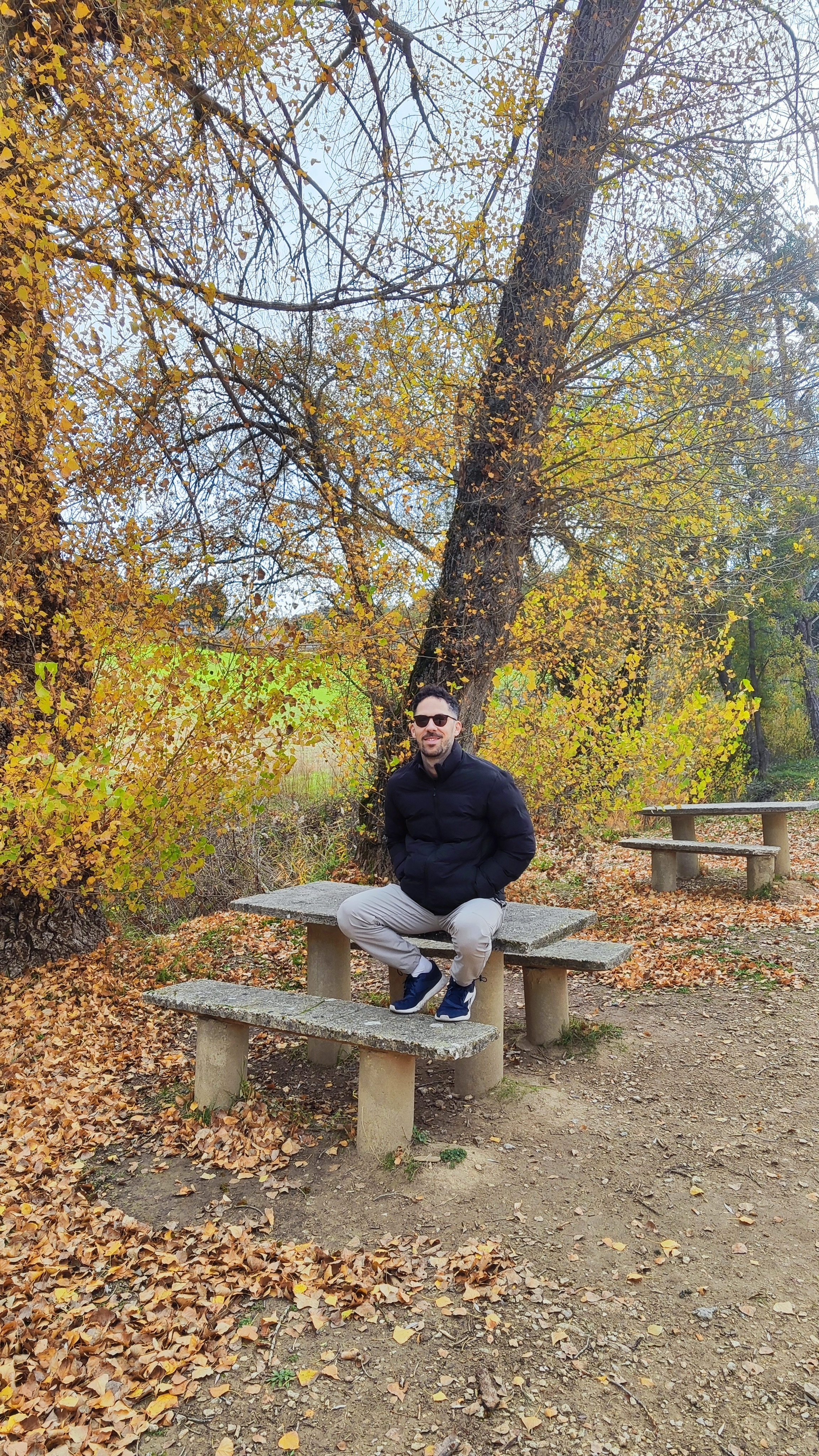 Mesas de Picnic, en el aparcamiento del Desfiladero de la Yecla
