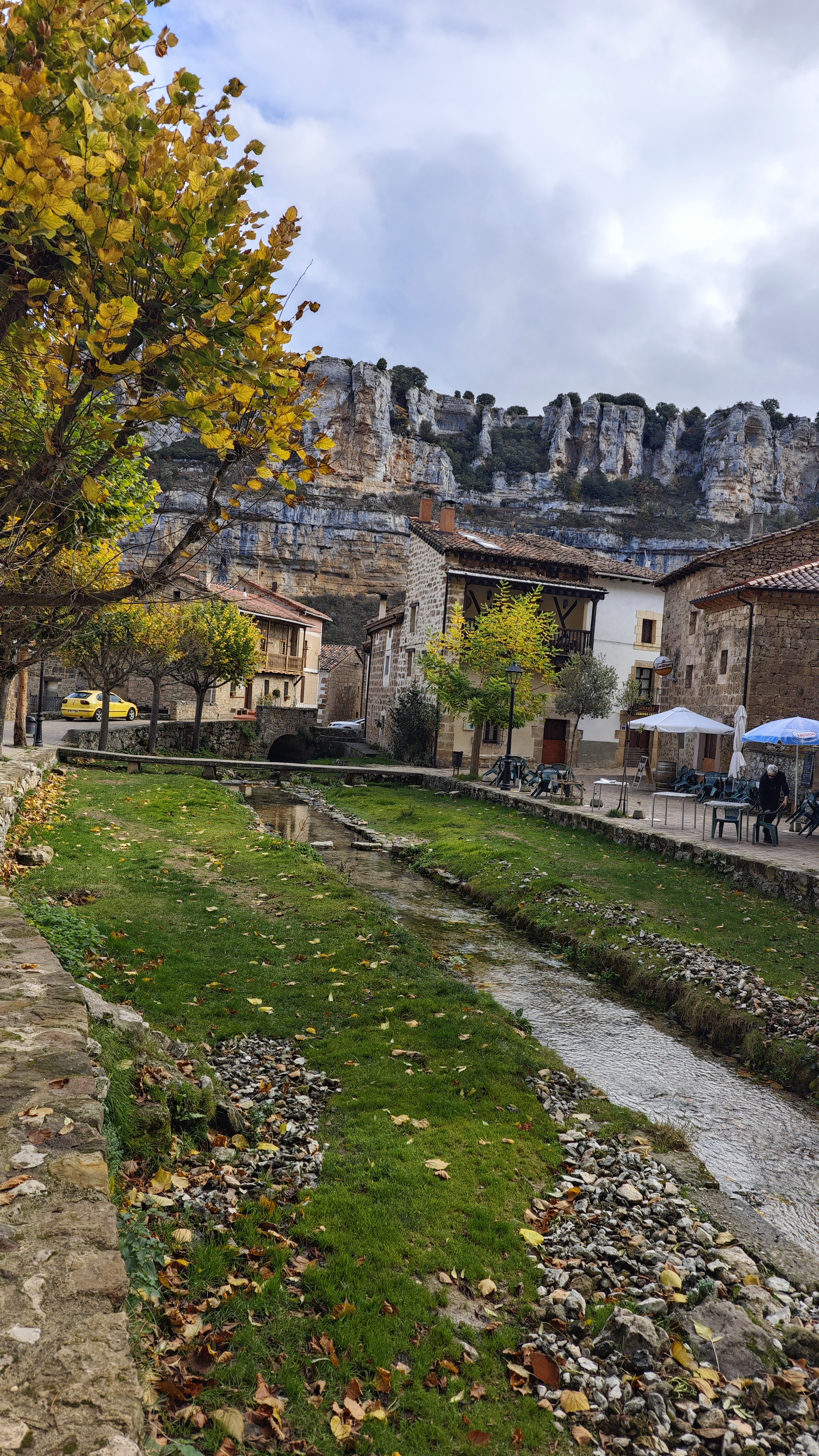 Puentes y pasarelas en Orbaneja del Castillo, Burgos