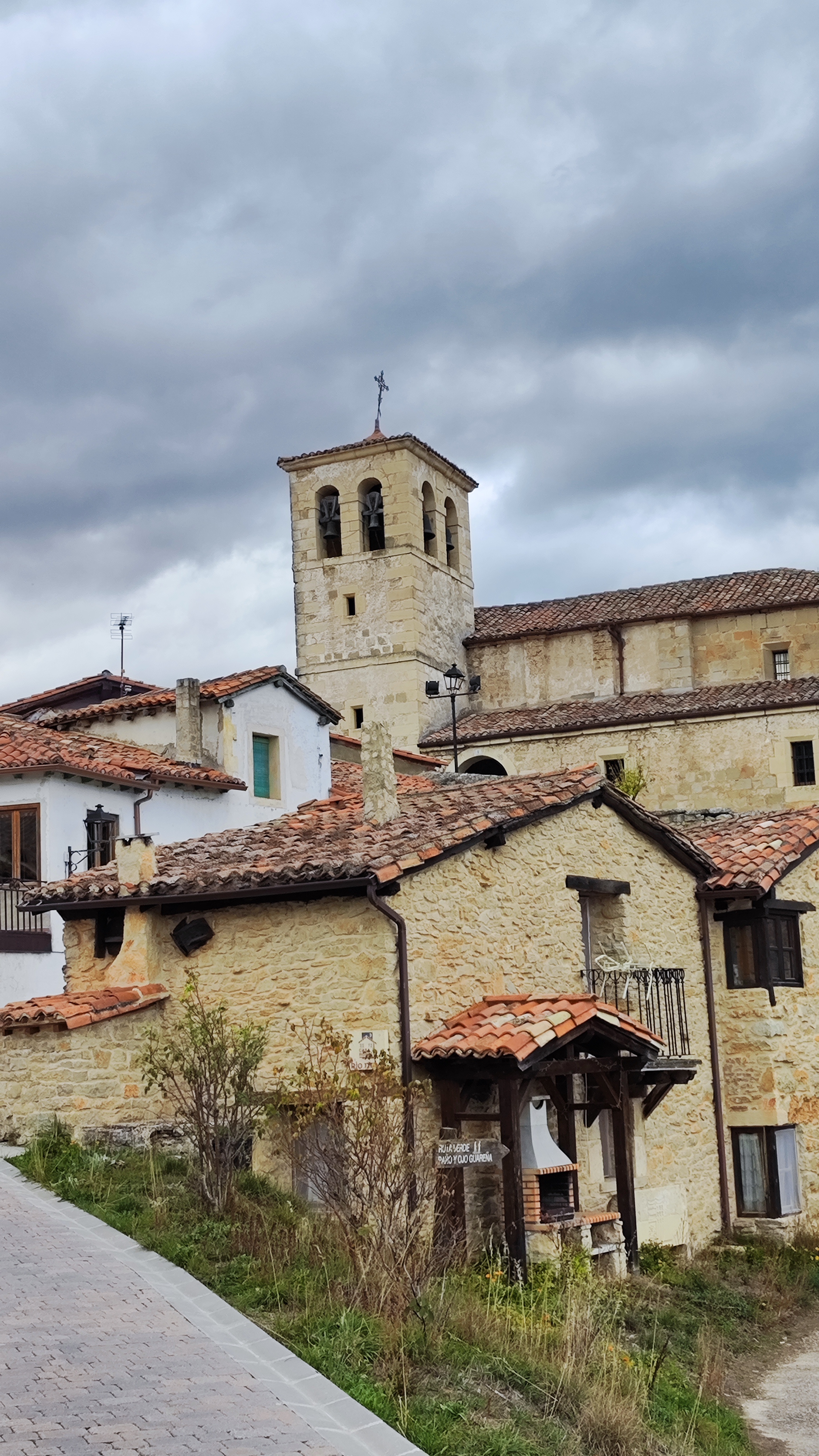 Iglesia de San Pelayo, Puentedey, Burgos.