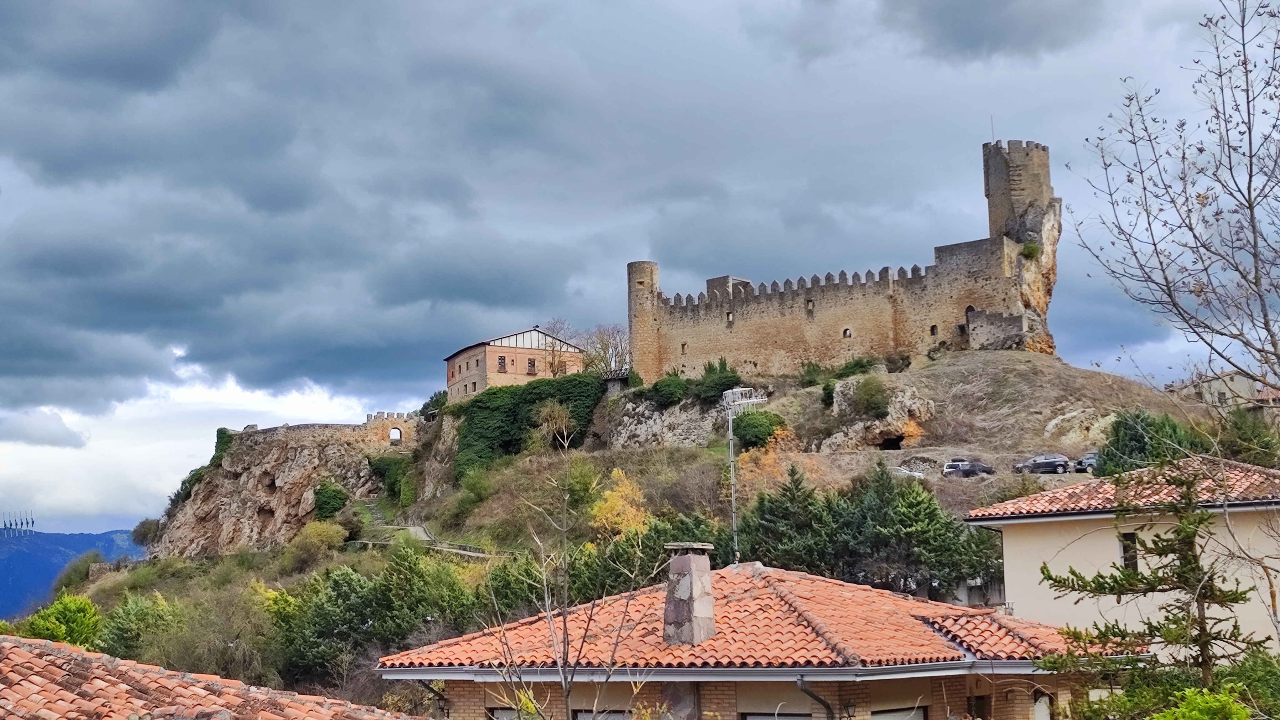 Castillo medieval en Frías, Burgos.