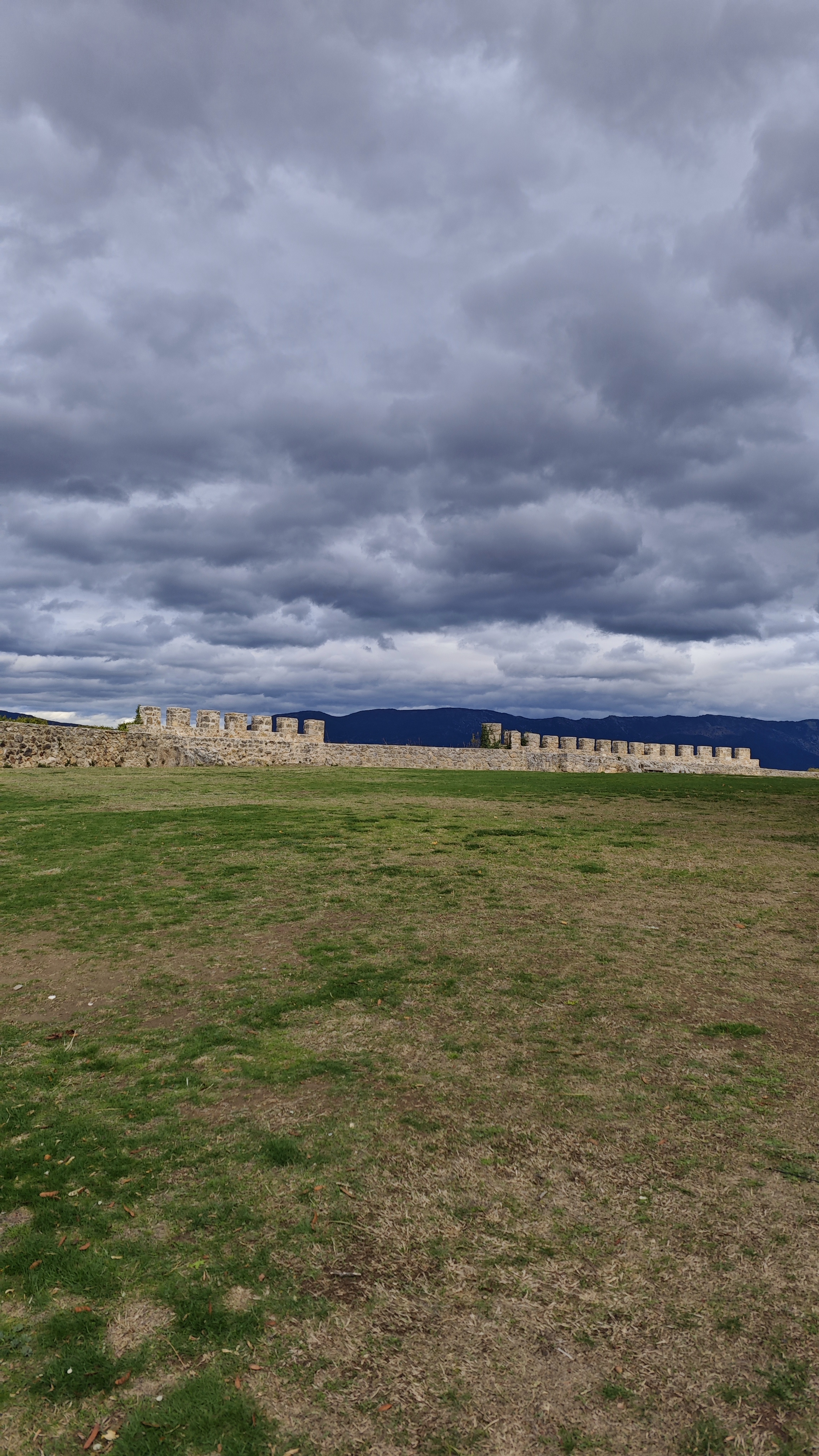 Interior de las murallas de Frías, Burgos