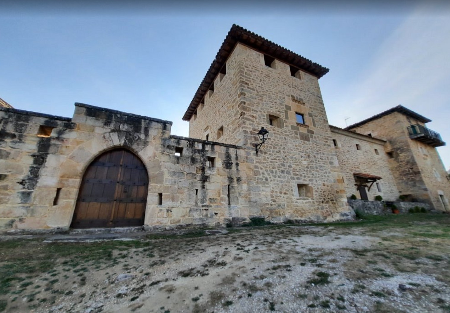 Palacio de los Fernández de Brizuela, Puentedey, Burgos.